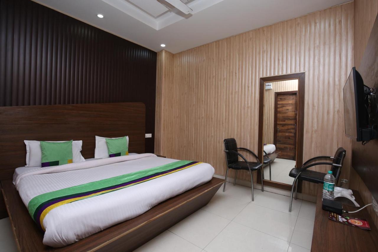 Hotel Pearl Grand & Banquet Zirakpur Dış mekan fotoğraf