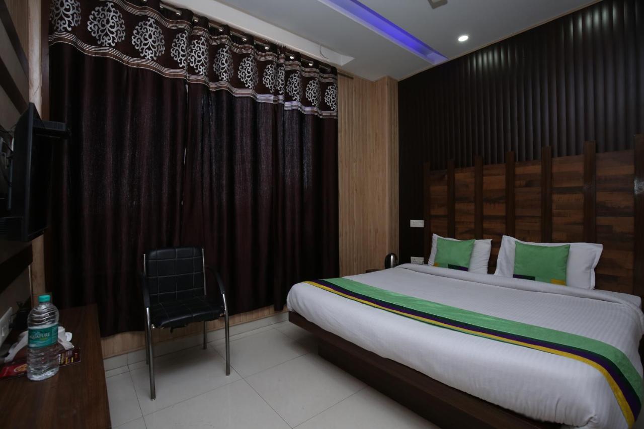 Hotel Pearl Grand & Banquet Zirakpur Dış mekan fotoğraf